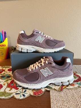 New Balance 2002R Suede Pack Dusty Fig Taupe M2002RHD Plum Purple Rain Cloud